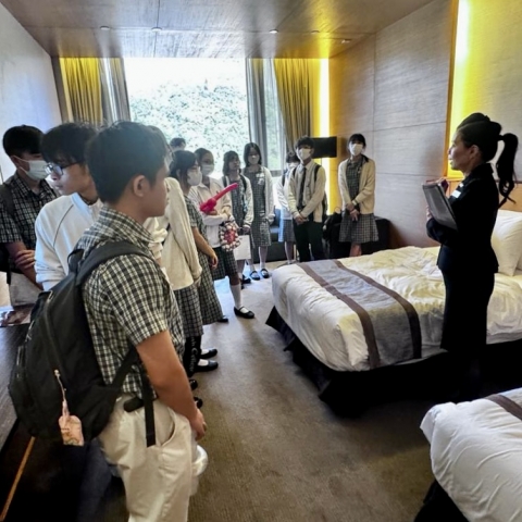 c4b77165-612c-4e9f-bc1a-d7da1c5c4df2