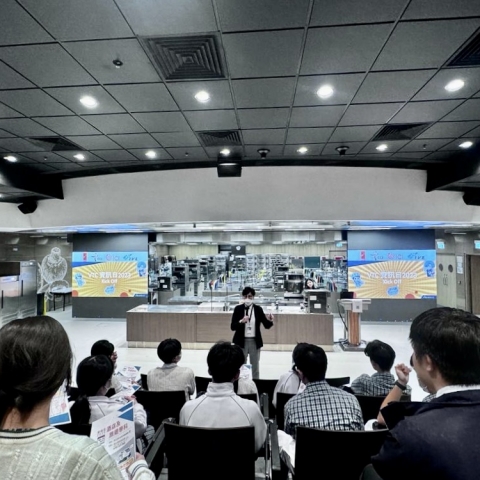 b972c27f-bd0d-4df7-aca3-ee2a0756755f