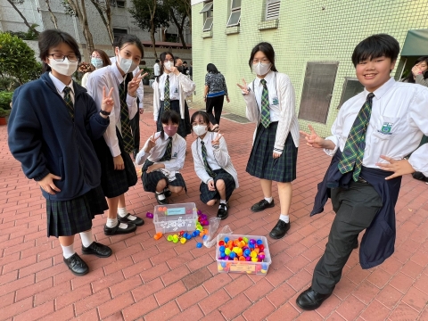 Peer (5)
