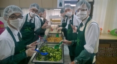 Sky Teen Community Service – Service to Food Angel