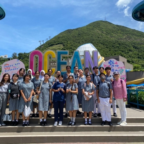 非華語學生考察海洋公園