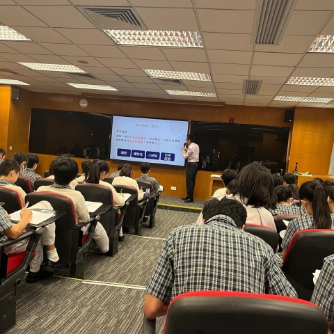 初中作家閲讀課